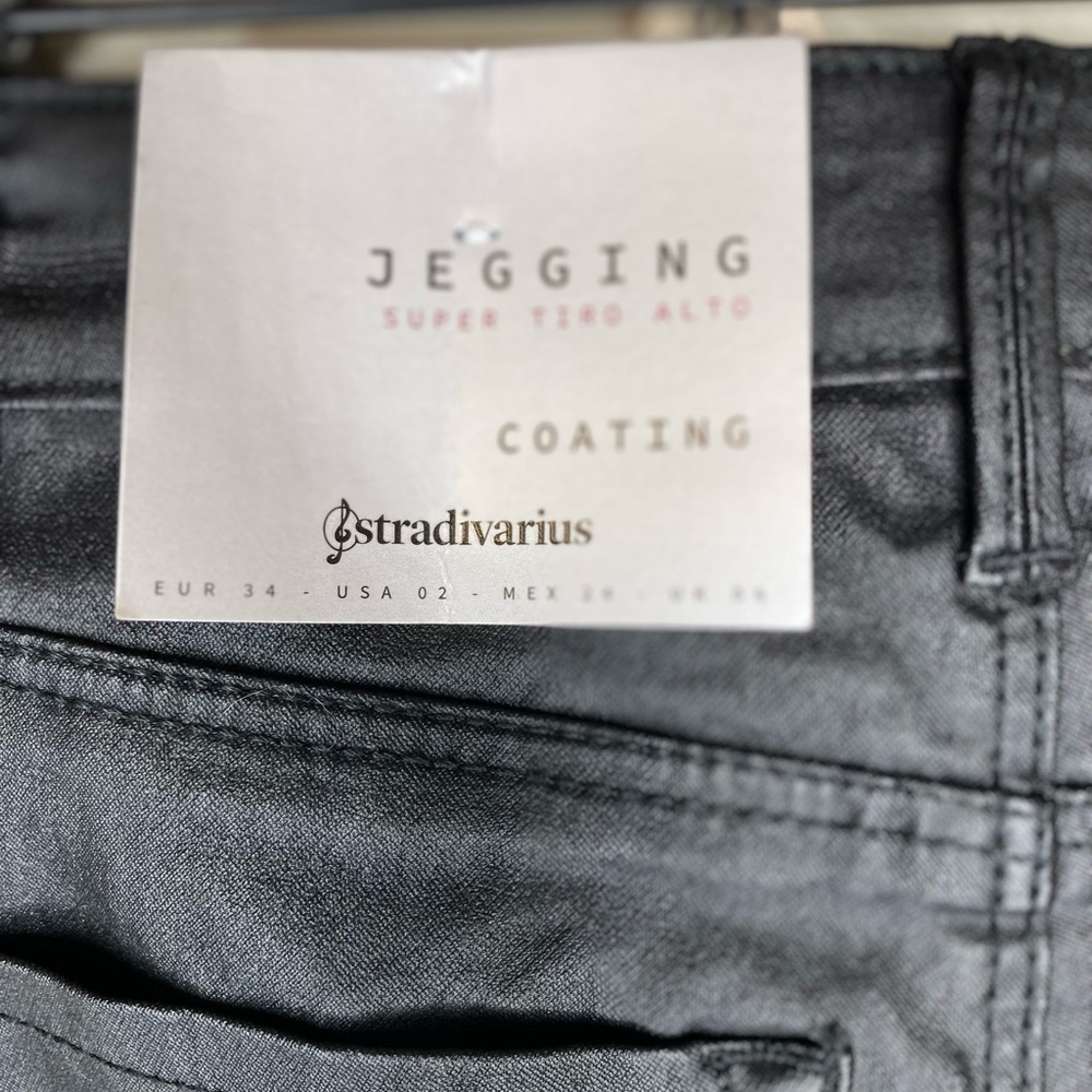 ASOS Stradivarius Black Coated Jeggings - Picture 3 of 8